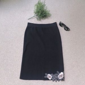 BCBG black pencil skirt w/appliqué